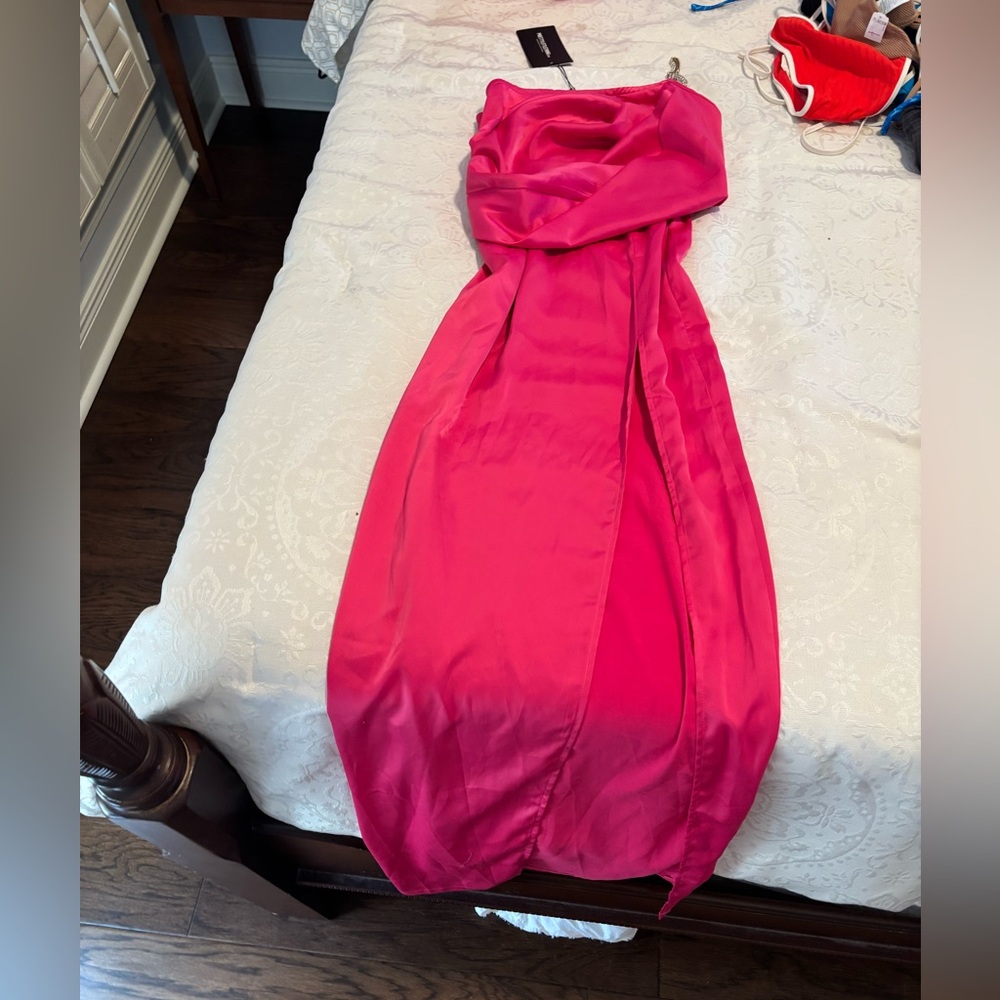 PrettyLittleThing Hot Pink Strapless Dress